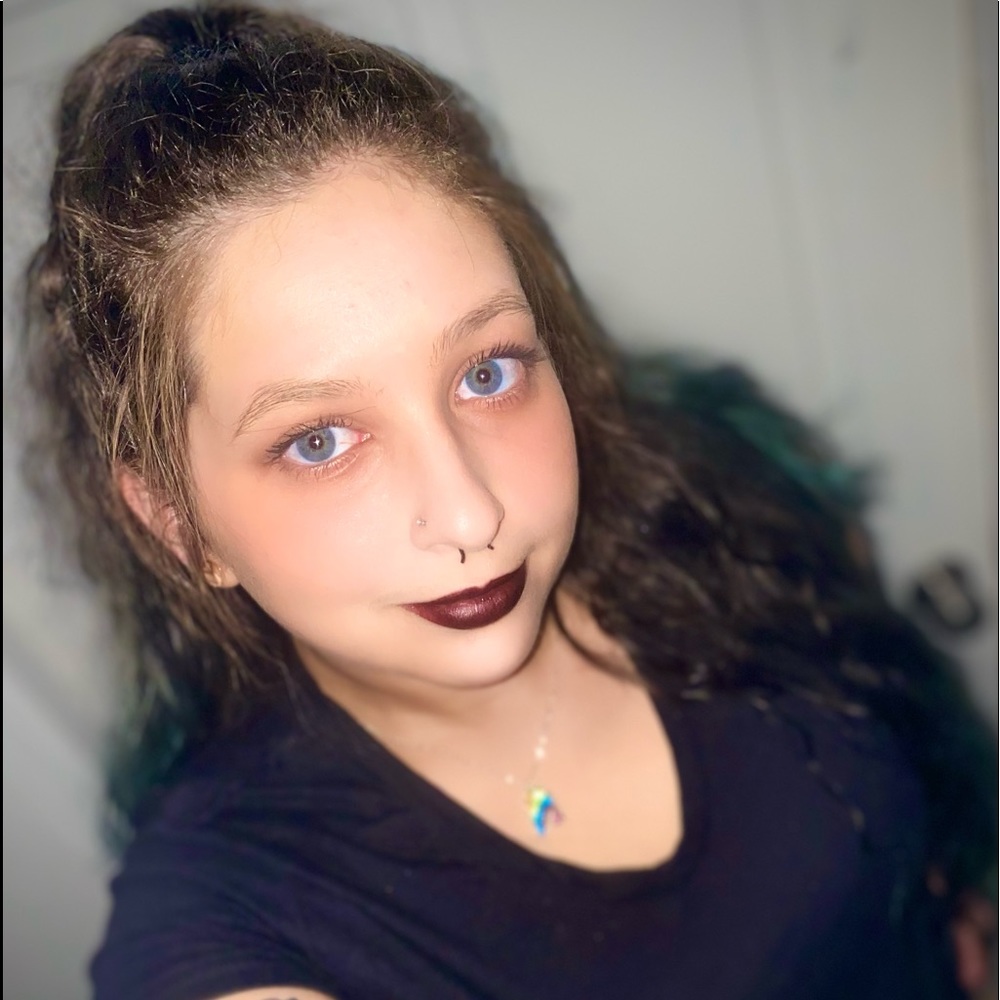 Meet your Posher, Ashleigh